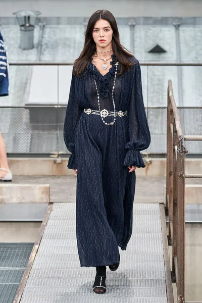Look 54